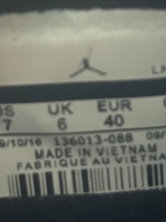 SIZE 7 MEN - Air Jordan 4 Retro Red Thunder main image 5
